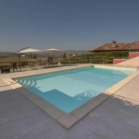 Poggio Dei Farinetti Bed & Breakfast Diano dʼAlba Dış mekan fotoğraf