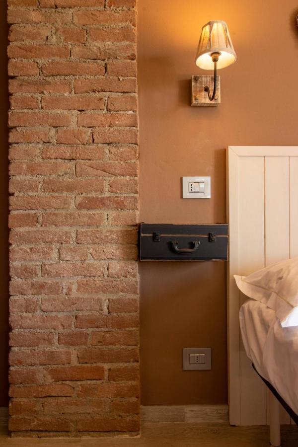 Poggio Dei Farinetti Bed & Breakfast Diano dʼAlba Dış mekan fotoğraf